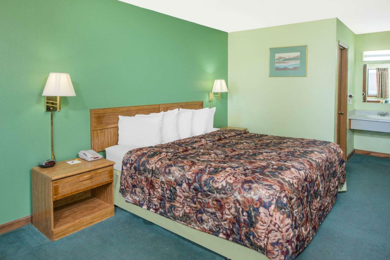 Days Inn By Wyndham Mountain Grove Екстериор снимка