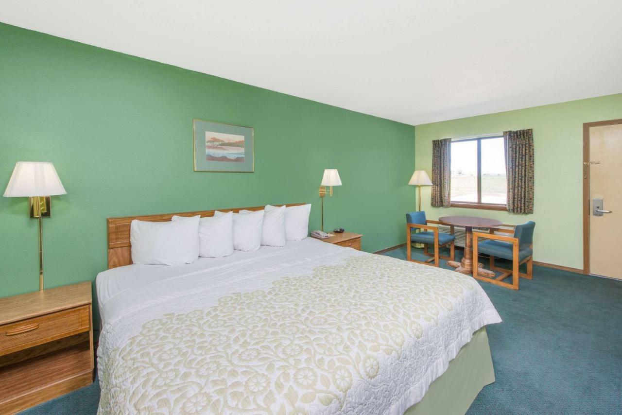 Days Inn By Wyndham Mountain Grove Екстериор снимка
