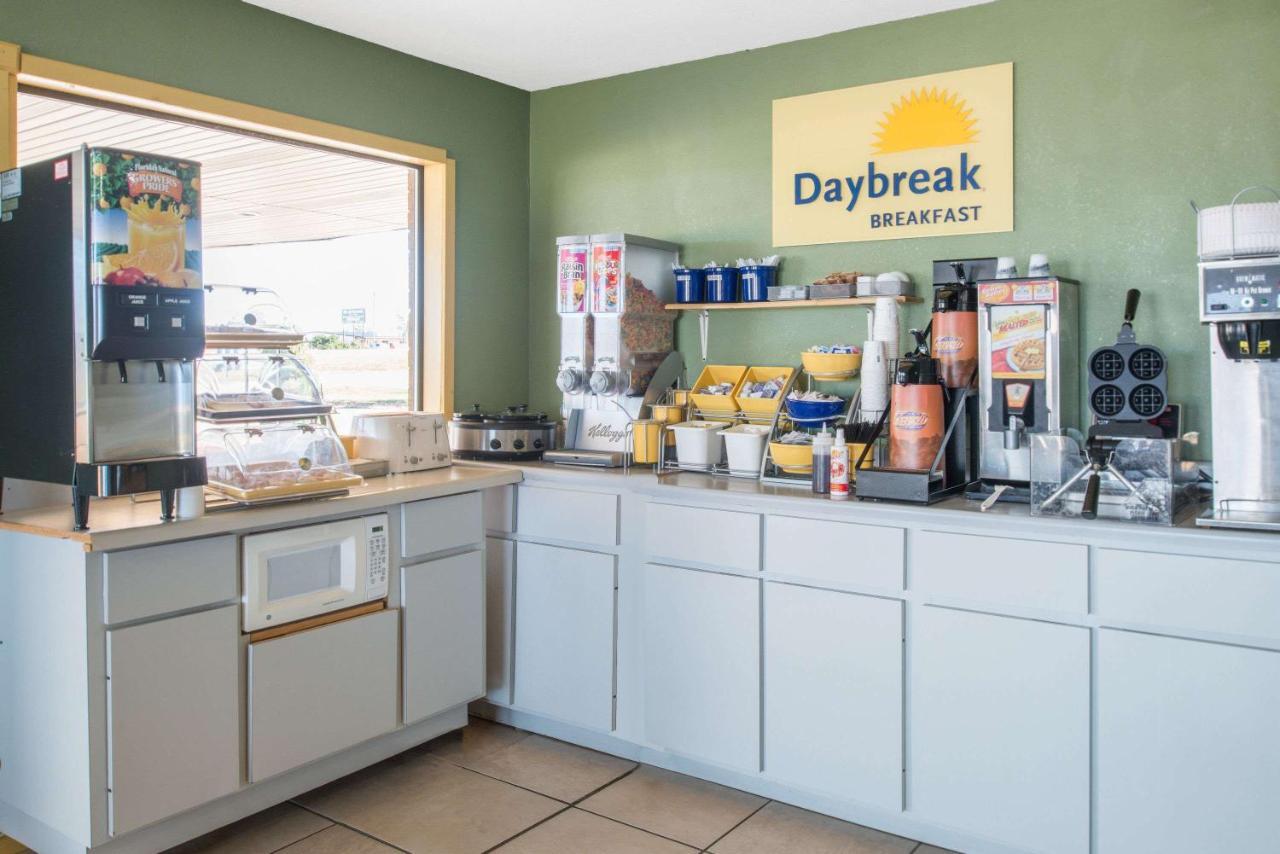 Days Inn By Wyndham Mountain Grove Екстериор снимка